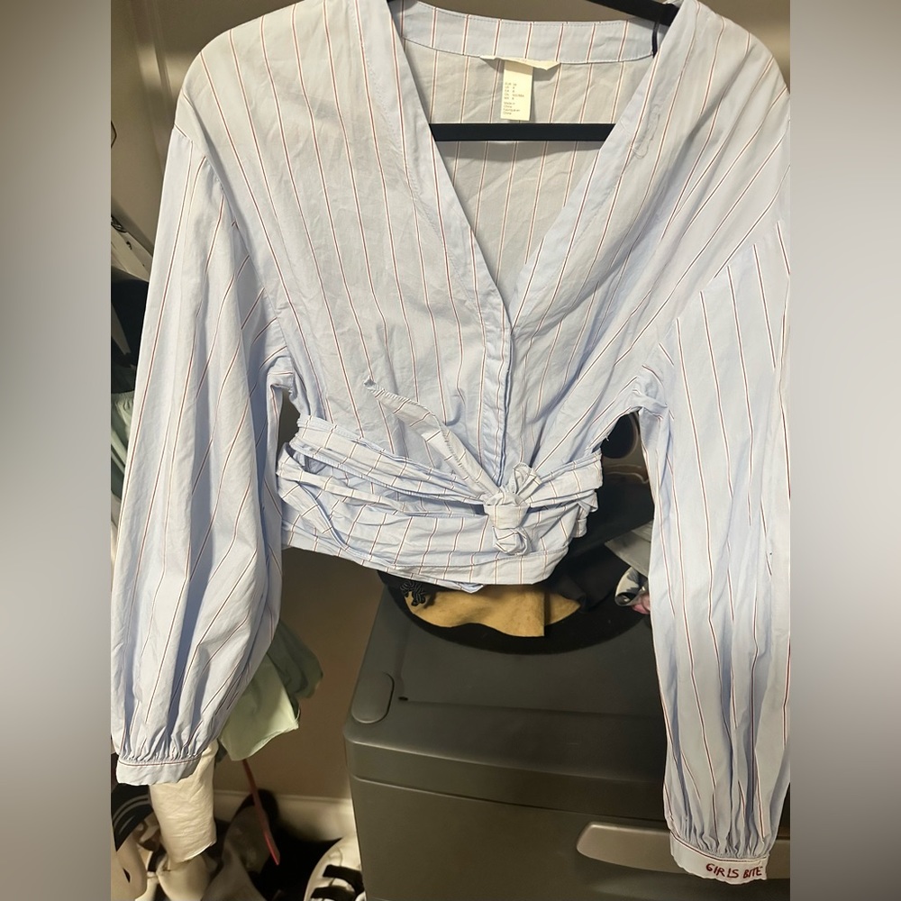 HM cropped button up wrap around blouse size 8